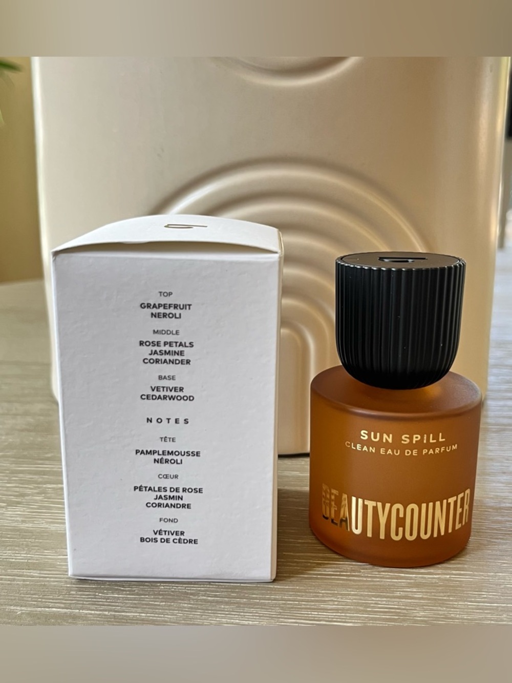 Beautycounter Sun Spill Eau de Parfum Spray 1.7 fl oz / 50 ml Full Size - Picture 4 of 9